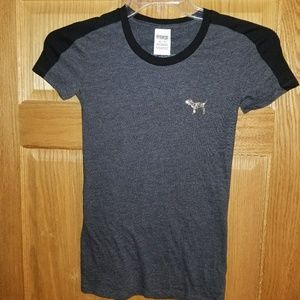 Pink brand T-shirt. XS